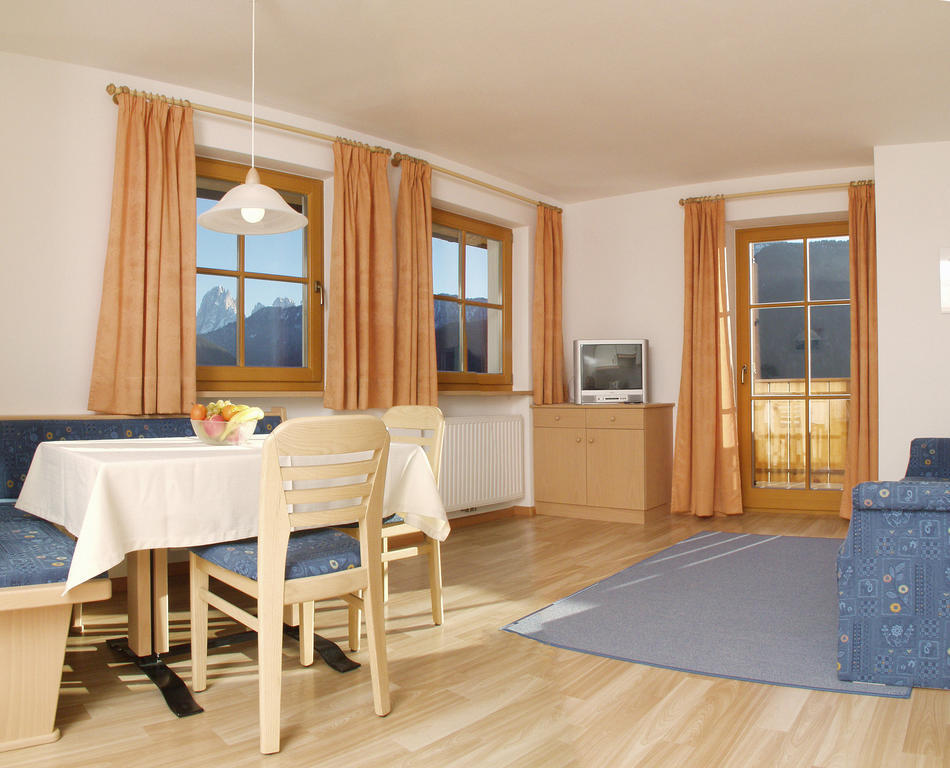 Appartment Kircherhof Lajen Zimmer foto
